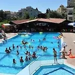 Hotel apartamentowy Club Turquoise 4*