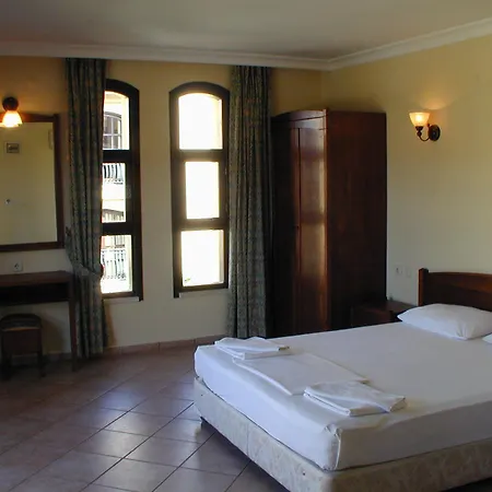 Apart Otel Club Turquoise 3*