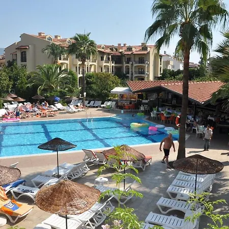 Club Turquoise מרמריס