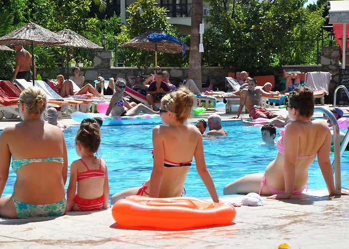 Club Turquoise