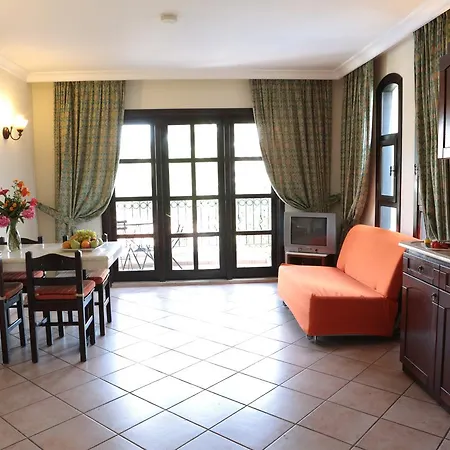 Hotel de apartamente Club Turquoise 4*